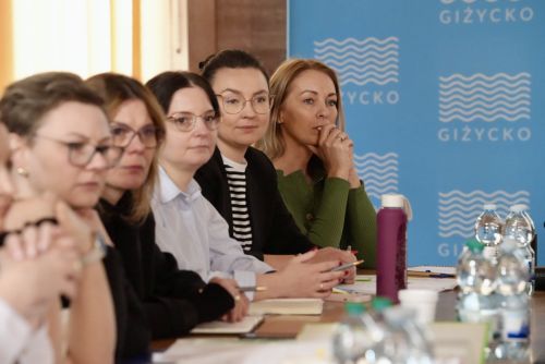 przedstawicieli Ministerstwa Klimatu i Środowiska